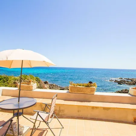 Authentic Fisherman's House On The Seafront Holiday home *